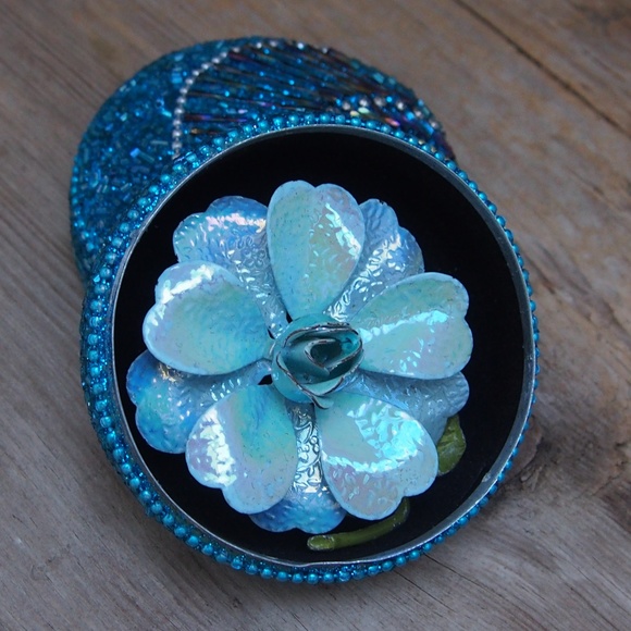 Vintage Jewelry - Enamel Flower Stem VTG Brooch! Mix/Match 3/$15!